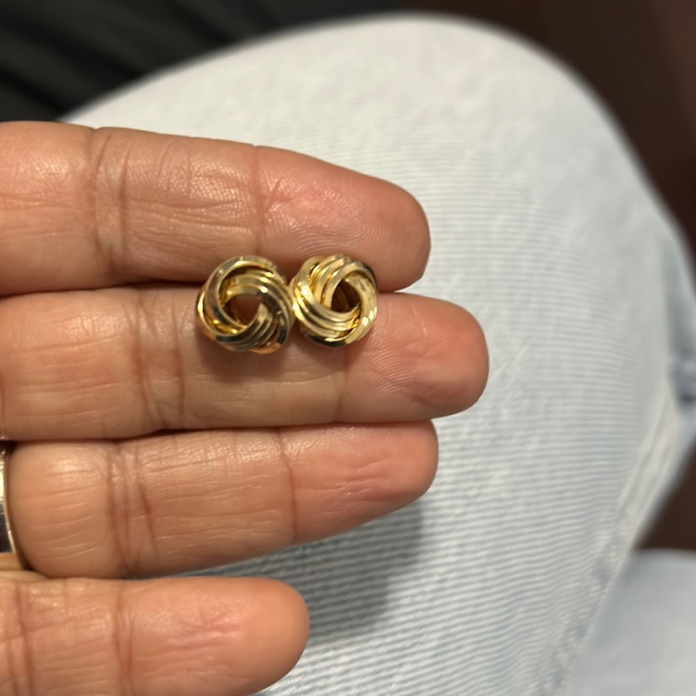 Gold earrings